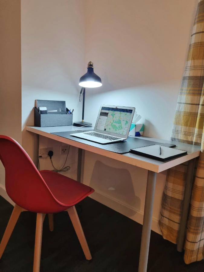 Spacious London Apartment 5 Min Walk To Leytonstone Underground Station And 5 Stops To Zone 1 Dış mekan fotoğraf