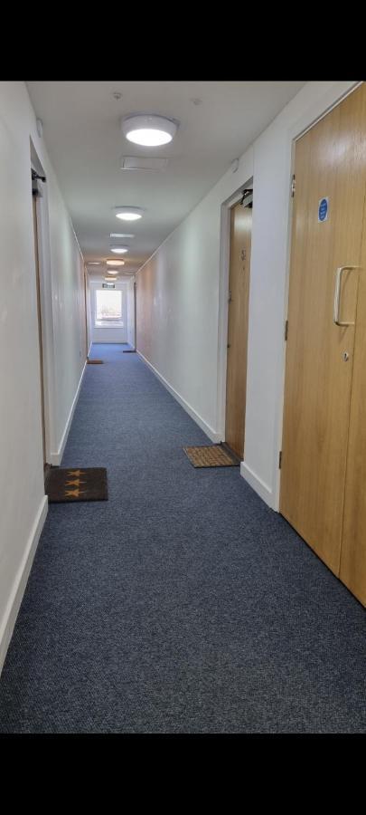 Spacious London Apartment 5 Min Walk To Leytonstone Underground Station And 5 Stops To Zone 1 Dış mekan fotoğraf